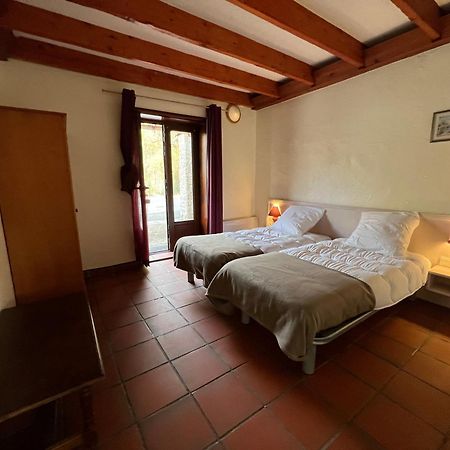 L'Oustaou Castellane Hostel ภายนอก รูปภาพ