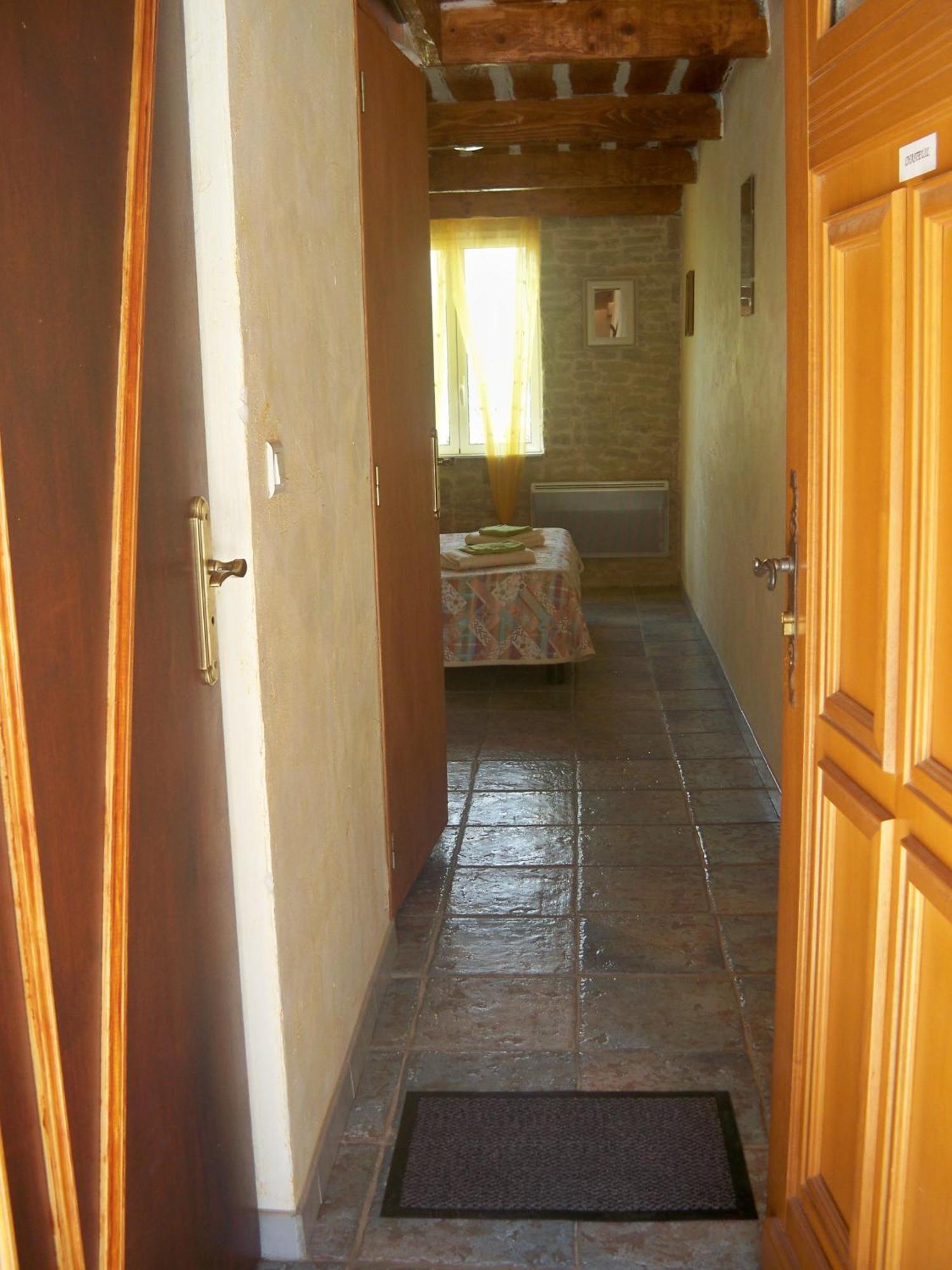 L'Oustaou Castellane Hostel ภายนอก รูปภาพ
