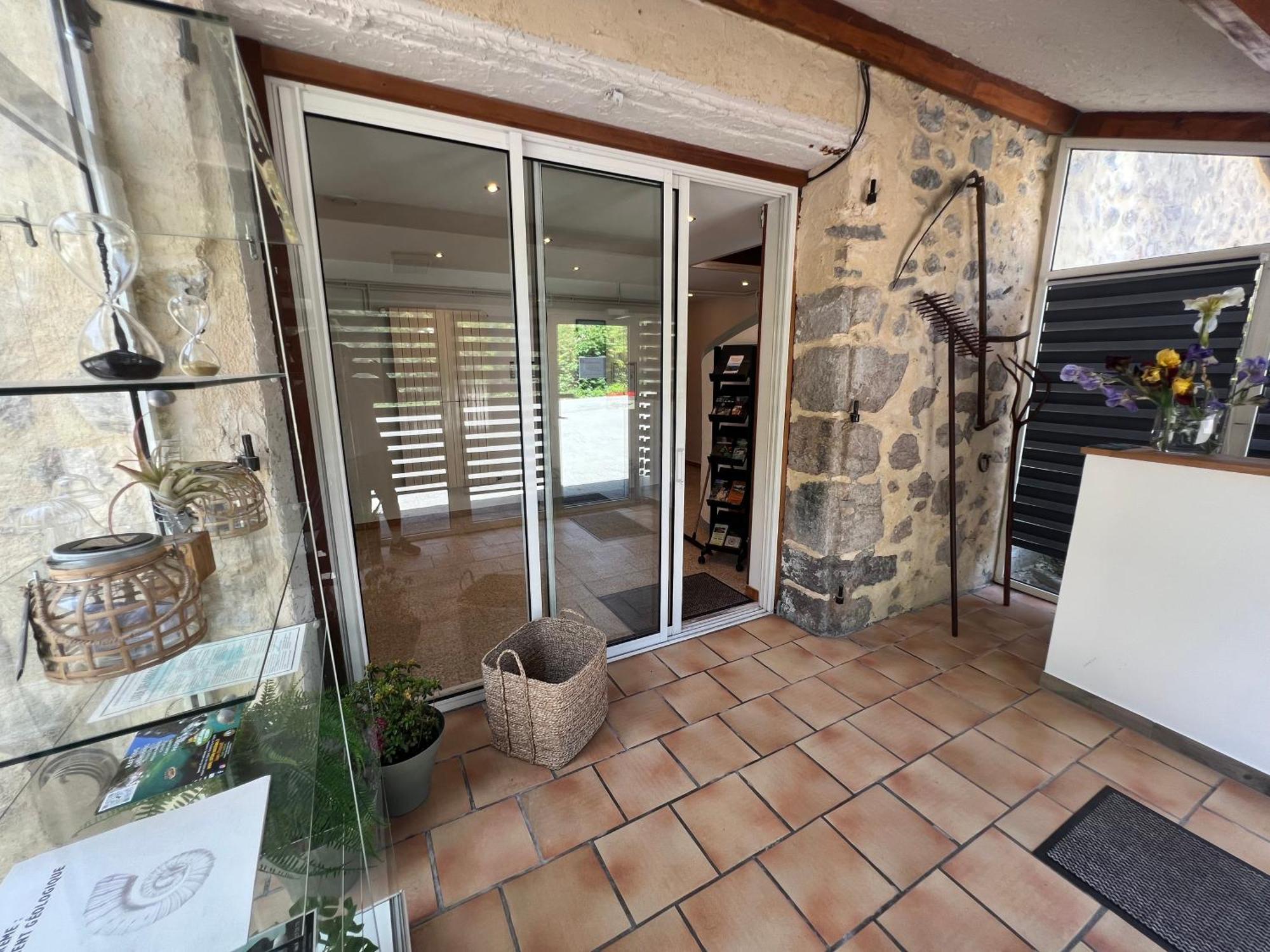 L'Oustaou Castellane Hostel ภายนอก รูปภาพ