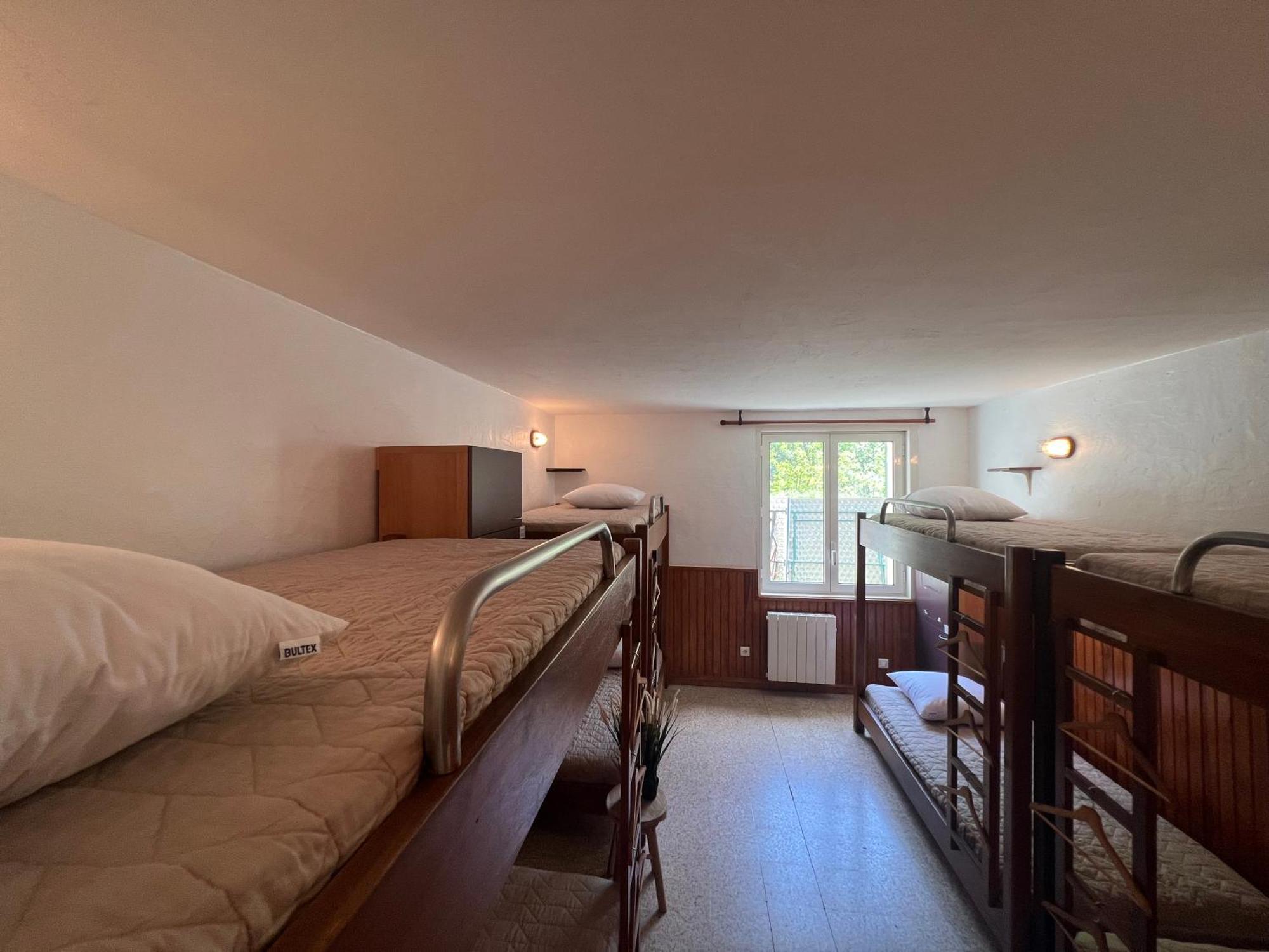L'Oustaou Castellane Hostel ภายนอก รูปภาพ