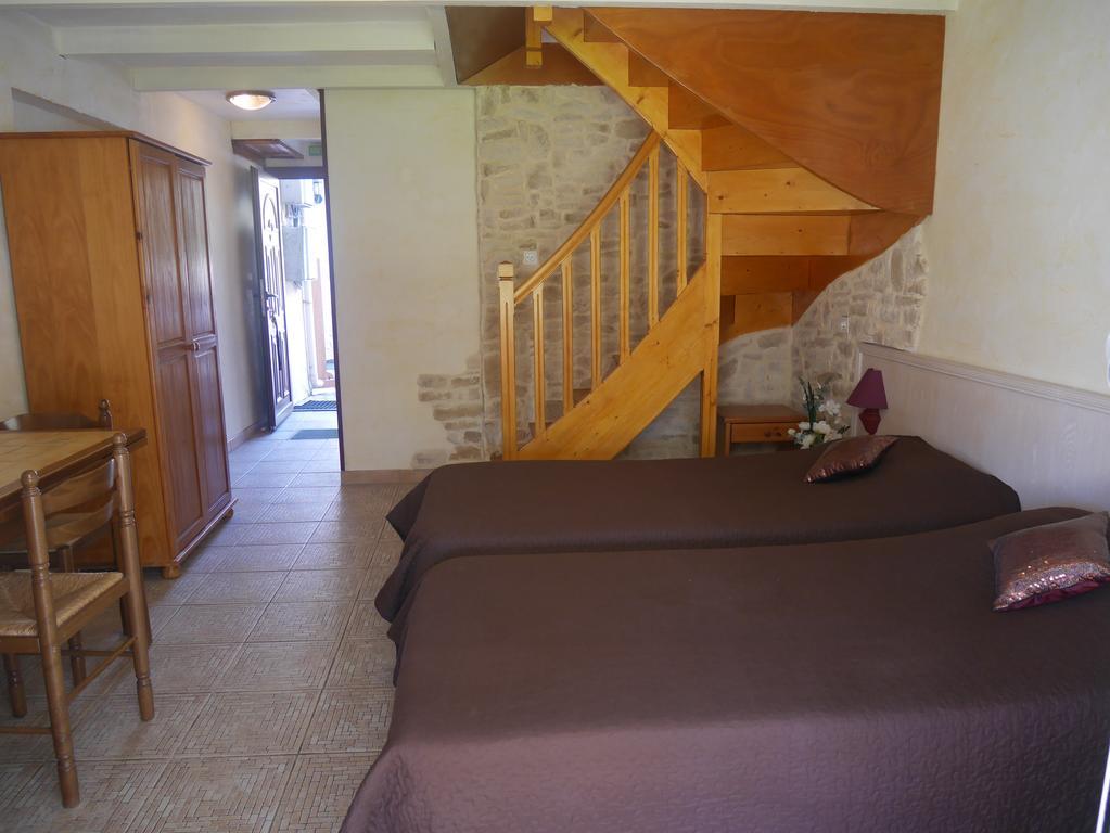 L'Oustaou Castellane Hostel ภายนอก รูปภาพ